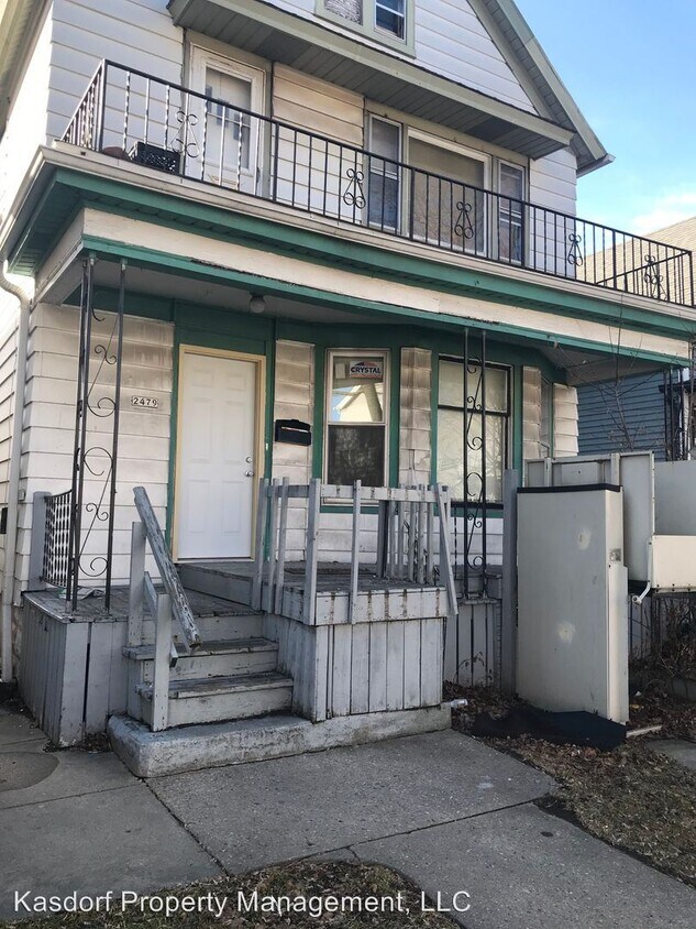 Primary Photo - 2479 S 9th Pl
