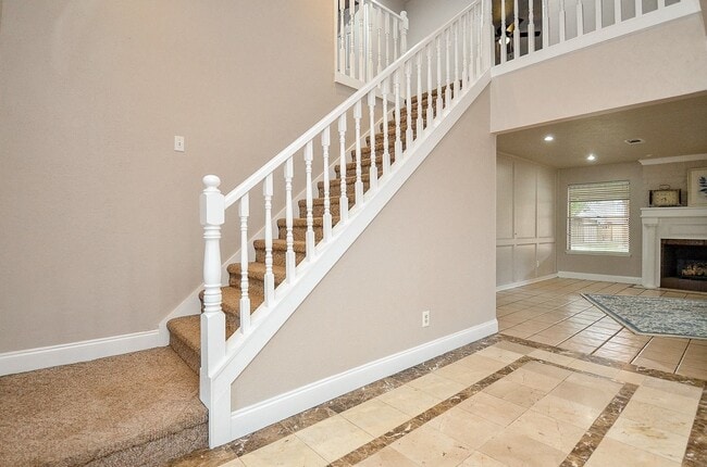 Building Photo - 2407 Sugar Mill Dr