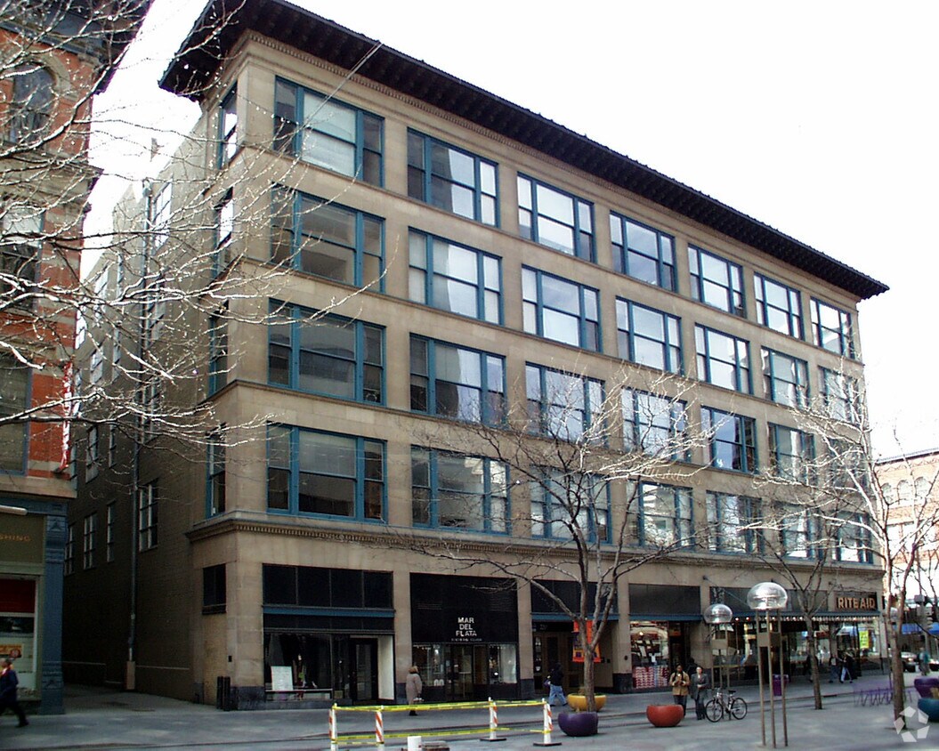 Foto del edificio - Neusteters Bldg