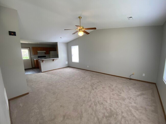 Building Photo - 5785 E Limoges Dr