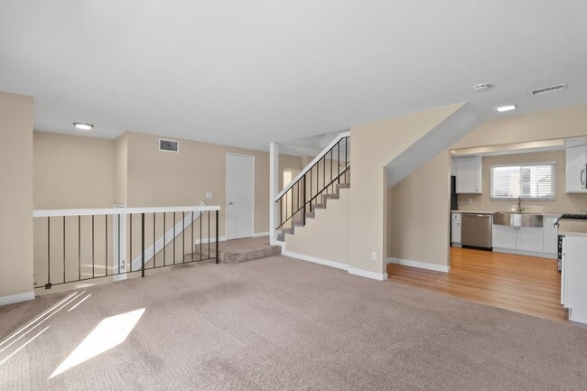 Foto del edificio - 989 W Imperial Hwy