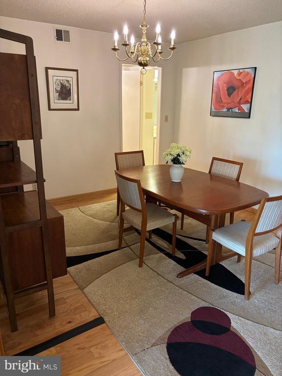 Building Photo - 5903 Mt Eagle Dr