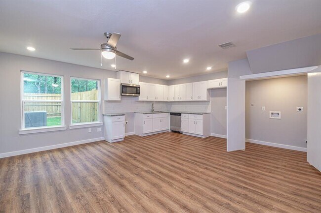 Foto del edificio - 6008 Wedgefield St