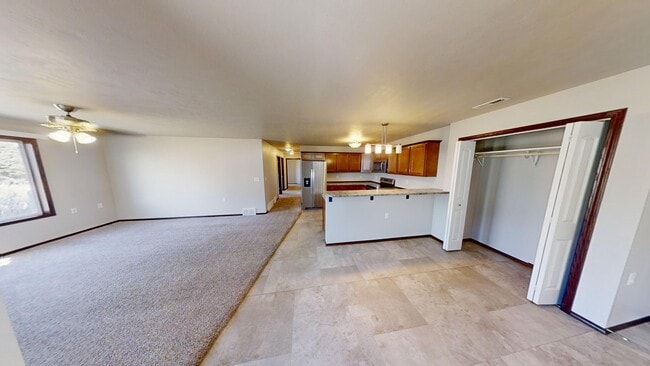 Building Photo - 110 Tanner Ct
