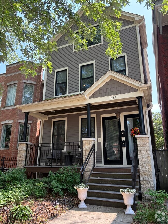 Building Photo - 1827 W Melrose St