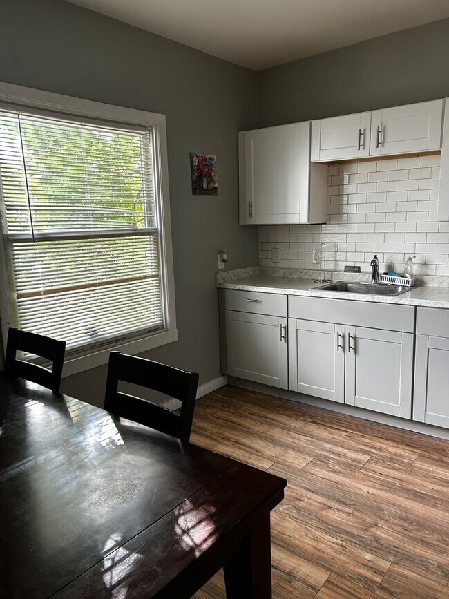 Foto del edificio - 1143-1145-1145 S Plymouth Ave