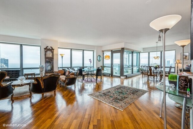 Foto del edificio - 130 N Garland Ct