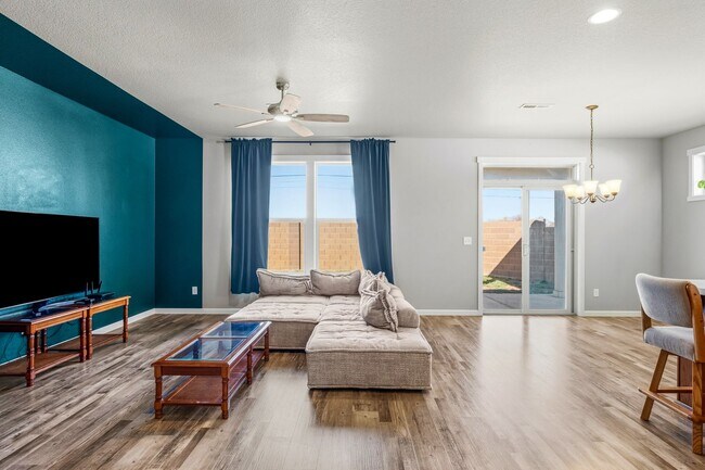 Foto del edificio - 3 bed 2 bath Home for Rent-Quincy