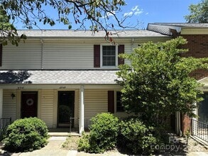 Building Photo - 10949 Park Rd