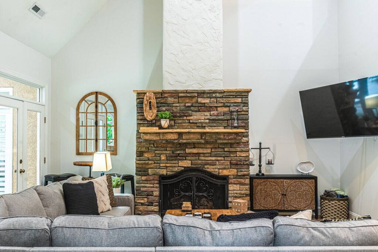 Foto principal - 3115 High Ridge Rd
