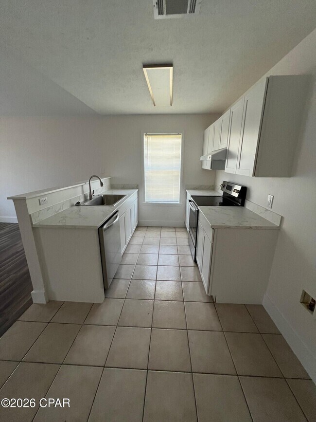 Building Photo - 2607 Lagoon Knoll Dr