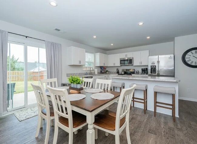 Building Photo - 408 Maplestead Farms Ct