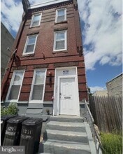 Building Photo - 1211 W Cambria St