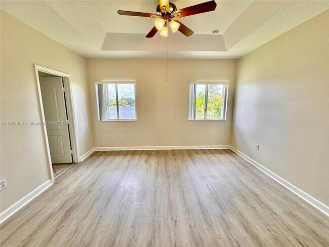 Building Photo - 5145 SW 165th Ave
