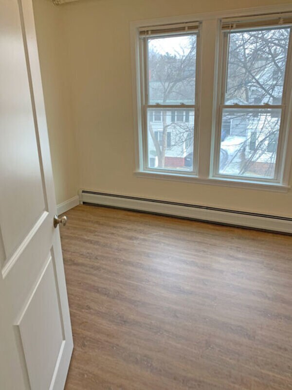 Foto del edificio - 323 Pearl St