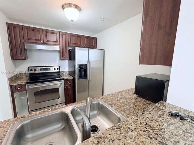 Foto del edificio - 2600 SW 27th Ave