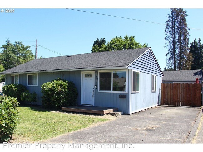 Building Photo - 3 br, 1 bath House - 3711 E 13th St