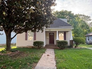 1442 N Texas Ave