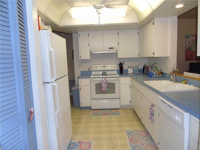 Building Photo - 1501 Harmony Dr