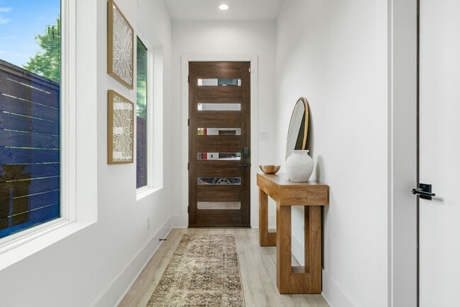 Foto del edificio - 3410 Baer St