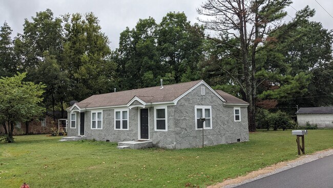 Building Photo - 325 N Rust Ave