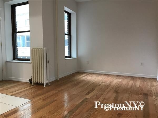 Foto del edificio - 135 W 10th St