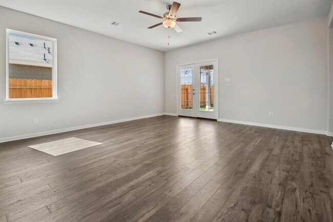 Building Photo - 16448 Blossom Grv Dr