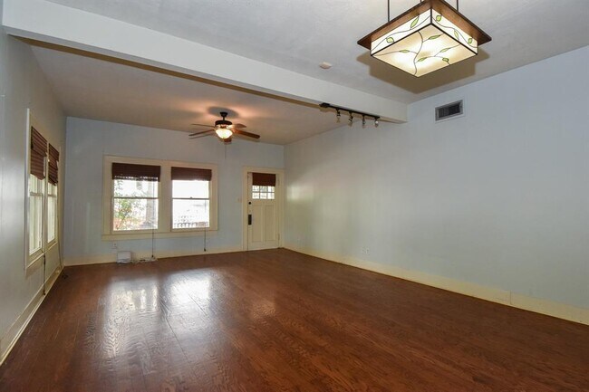 Building Photo - 2502 Whitney St