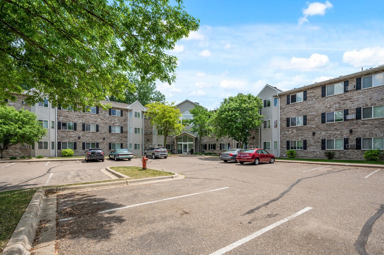 Creekside Commons Apartments Apartments in Prior Lake, MN