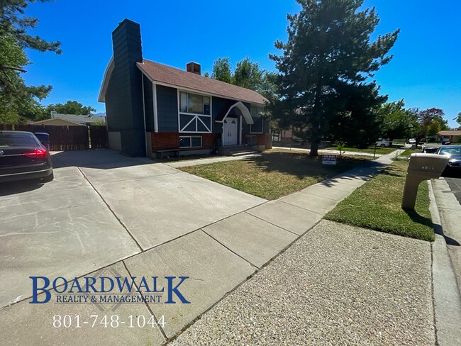 Building Photo - 6085 Scorpio Dr