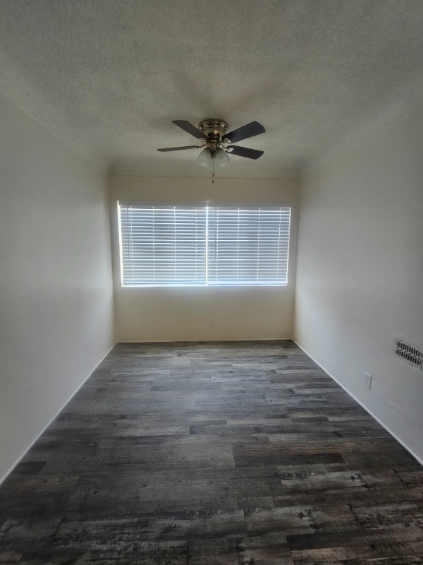 Building Photo - 1250 Yosemite Dr