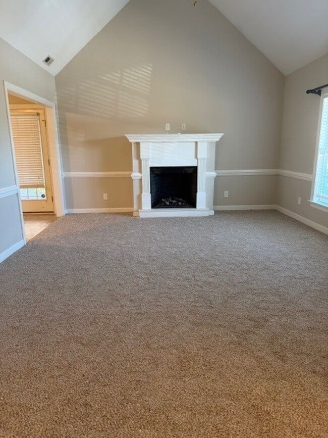 Building Photo - 105 Tillage Pl