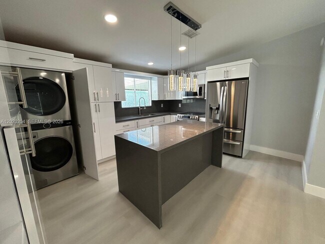 Foto del edificio - 740 NW 219th Ave