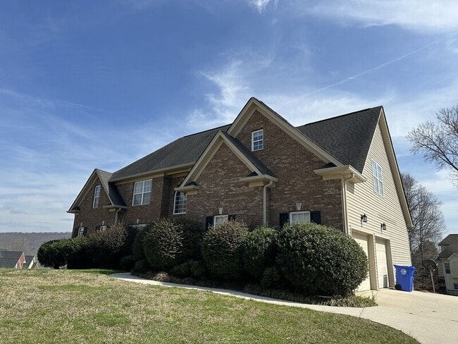 Photo - 5511 Ginkgo Rd House