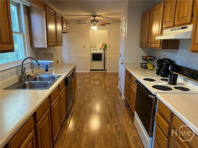 Building Photo - 504 Bedford Dr