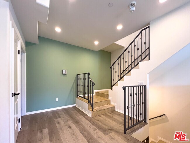 Foto del edificio - 3610 Parrish Ave