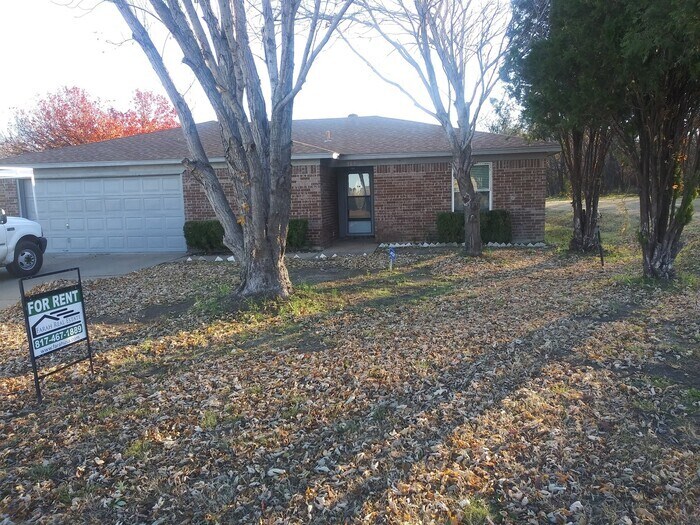 909 S Las Vegas Trail, White Settlement, TX 76108 House Rental in