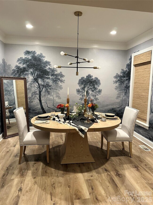 Foto del edificio - 21647 Crown Lake Dr