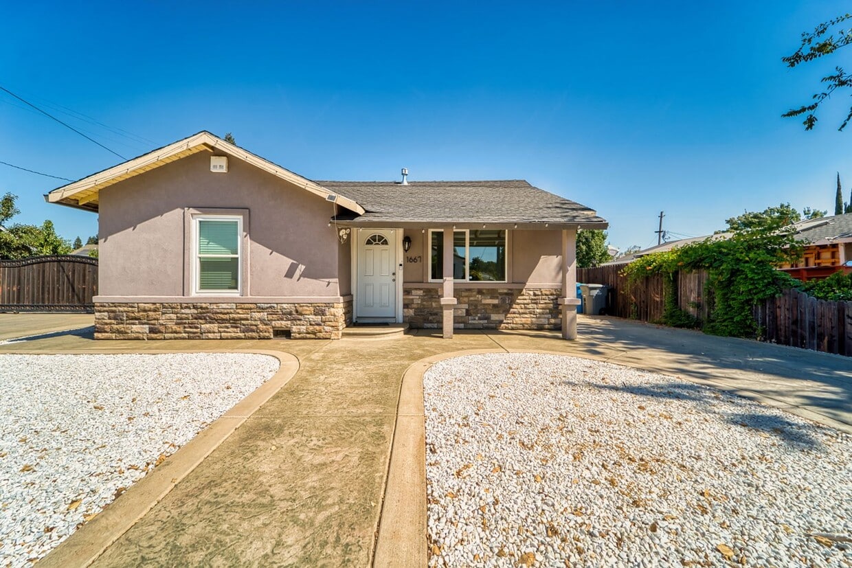 Beautiful 3 Bed / 2 Bath Home in Yuba City - Beautiful 3 Bed / 2 Bath Home in  Yuba City
