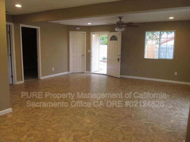 Foto del edificio - 8944 Auburn Folsom Rd