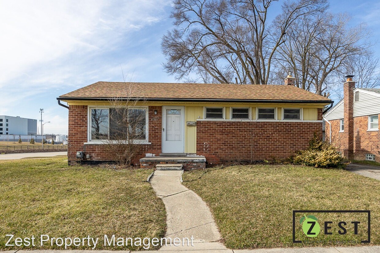 Primary Photo - 3 br, 1 bath House - 389 Bay St