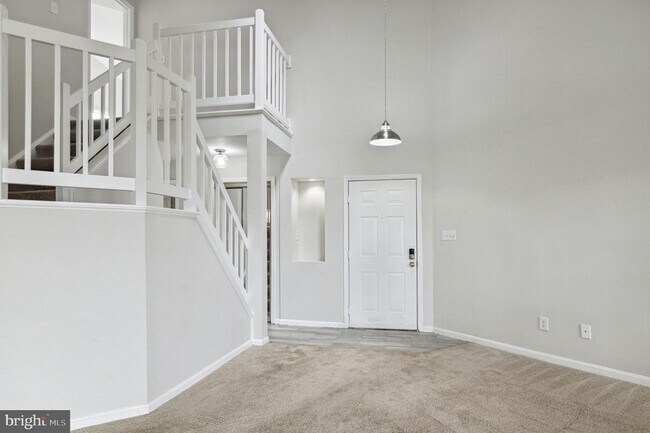 Foto del edificio - 6954 Ellingham Cir