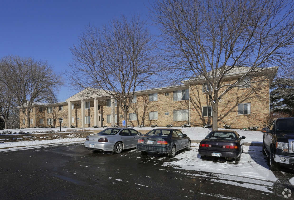 Primary Photo - South Town Court