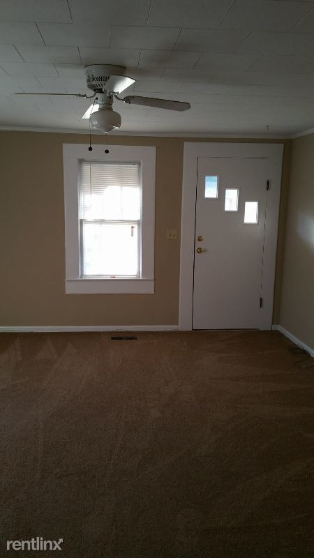Building Photo - 102 Weathers Dr