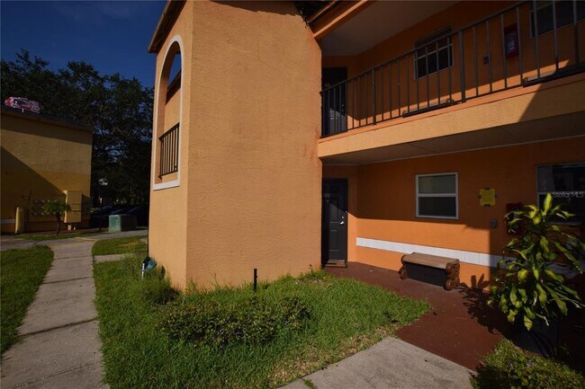 Foto del edificio - 4524 Commander Dr