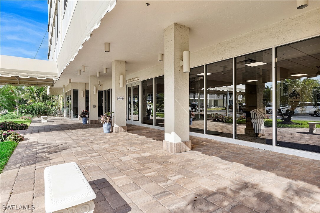 Primary Photo - 5 Bluebill Ave