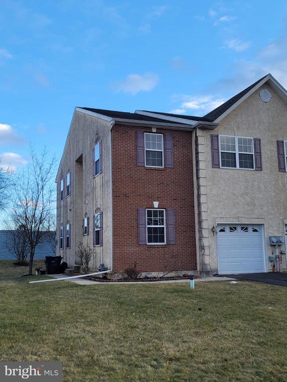 Building Photo - 510 Clearview Dr