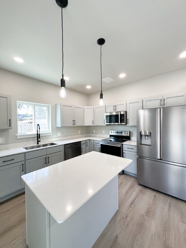 Foto principal - 709 Washington St