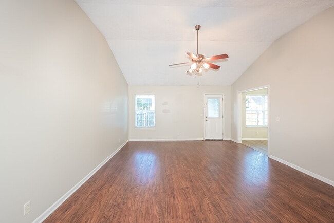Building Photo - 3012 Wellington Pl