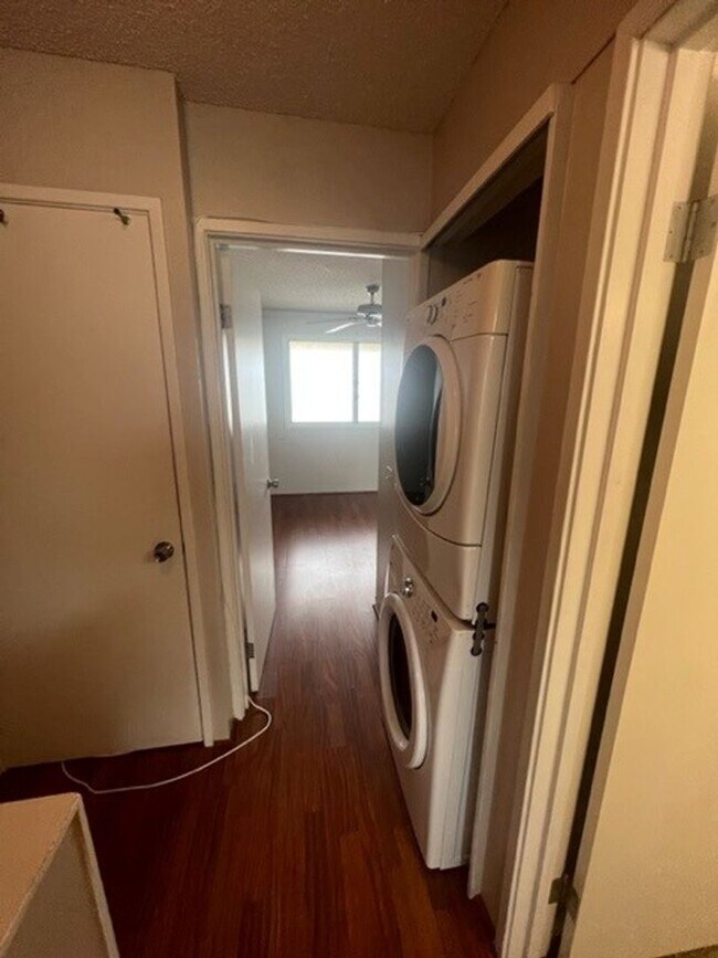 Foto del edificio - 2 Bed / 1.5 Bath / 1 covered reserved parking - Great Kailua Location!